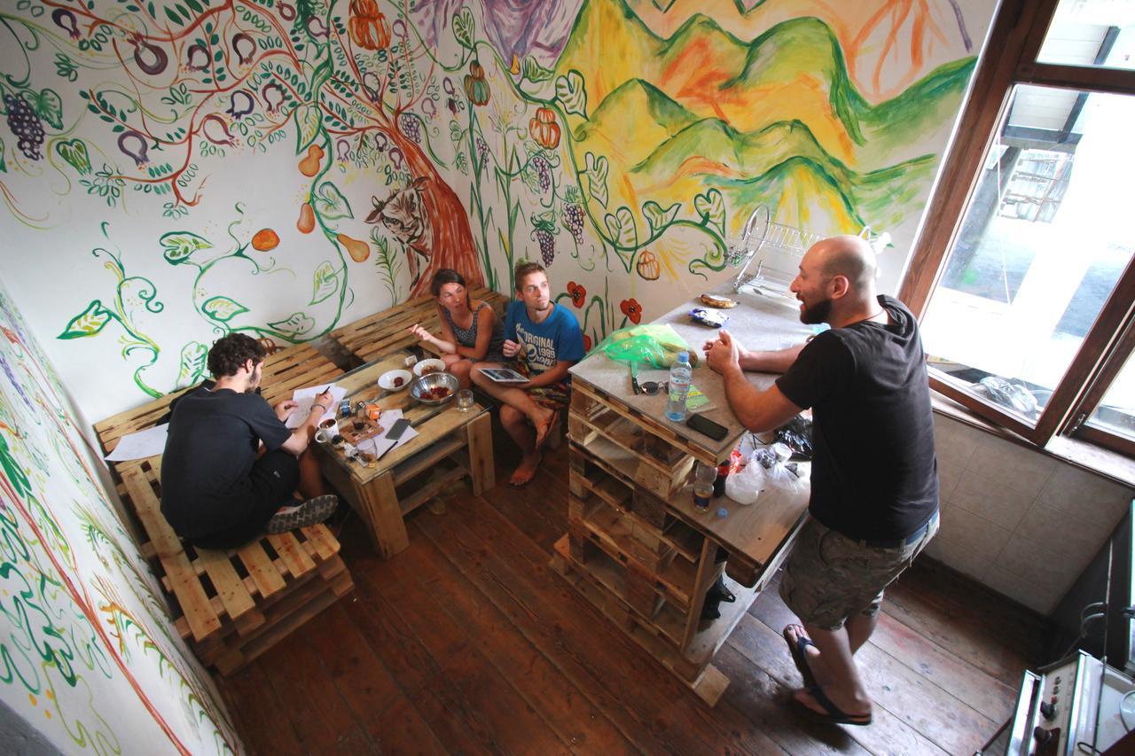 Sheni Hostel Tbilisi Exterior photo